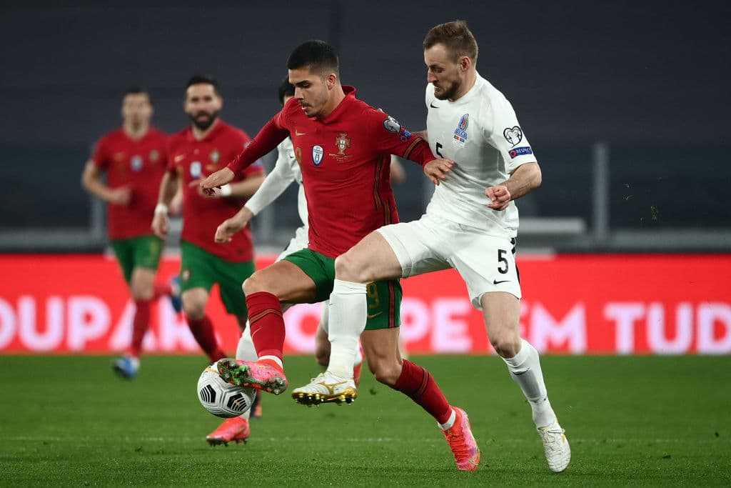 Portugal se impone por la mínima a Azerbaiyan en las eliminatorias rumbo al Mundial de Catar 2022. Sin embargo, la anotación fue un autogol que corrió a cargo de Maksim Medvedev al minuto 37. Un inicio un poco gris para los lusos rumbo a la justa de futbol más importante del mundo.