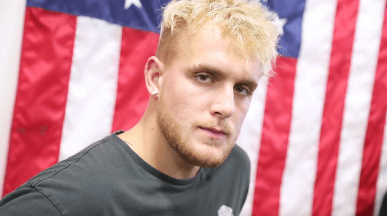 El youtuber Jake Paul enfrenta cargos por estar en un motín tras las protestas en Arizona. Paul, de 23 años, fue captado en videos en el ugar de una revuelta en Scottsdale, Arizona, que dejó daños en un centro comercial y negocios.
<br>