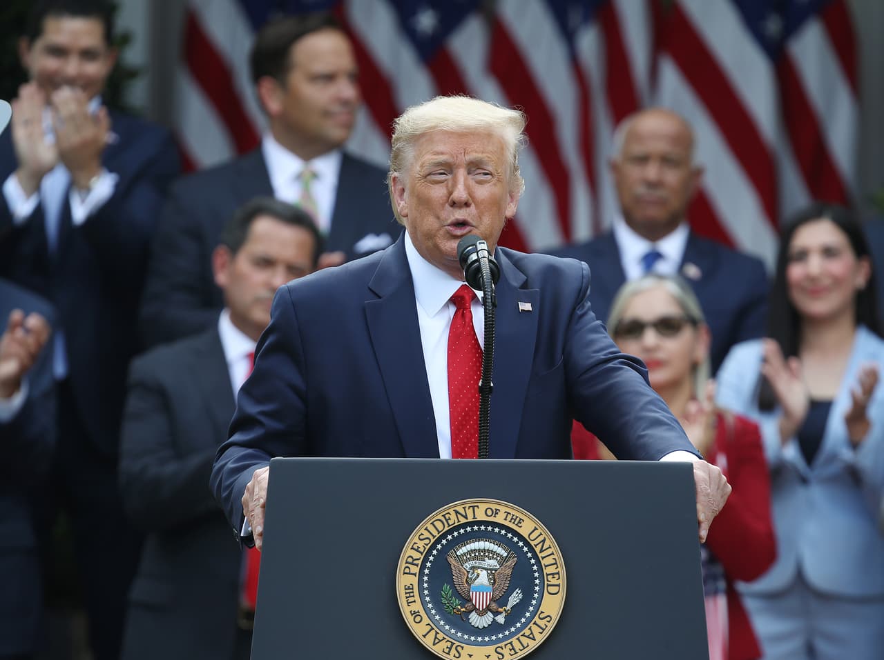 Trump lanza una iniciativa para la prosperidad económica de la comunidad hispana