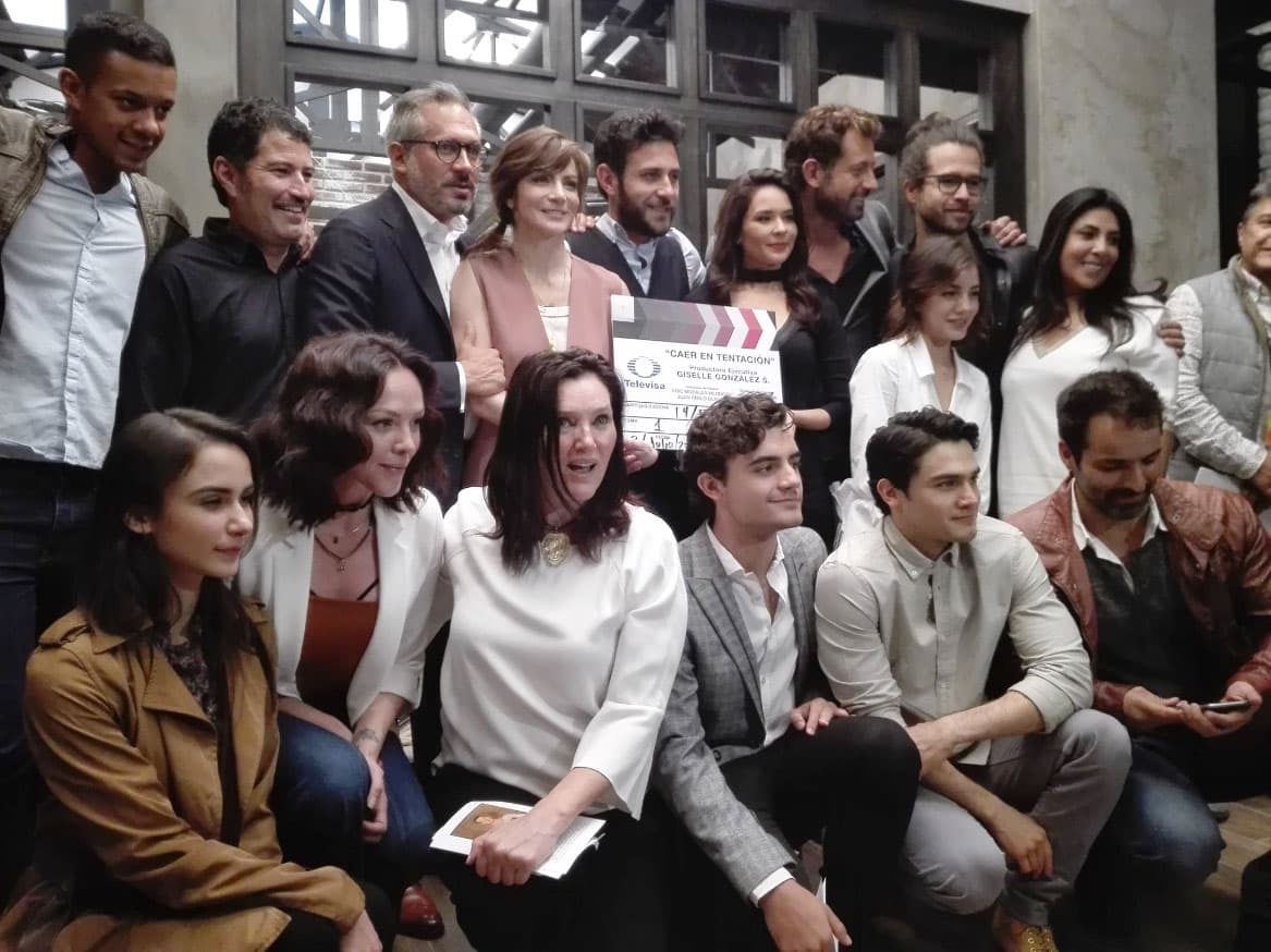 <b>Anna Ciocchetti</b>,
<b><a href="http://www.univision.com/temas/ela-velden">Ela Velden</a></b>,
<b><a href="http://www.univision.com/temas/arath-de-la-torre">Arath de la Torre</a></b>,
<b><a href="http://www.univision.com/temas/luz-ramos">Luz Ramos</a></b>,
<b>German Bracco, Pierre Louis, Julia Urbini, José Manuel Rincón</b>, entre otros, son parte del elenco que conforma este melodrama.