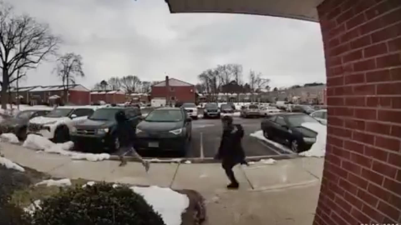 Niños huyen atemorizados de los agentes de ICE tras presunto operativo en Lindenwold