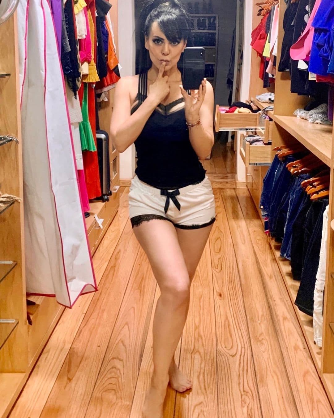 <b>Maribel</b> es sinómino de sensualidad y no pierde su picardía, sin importar la edad.