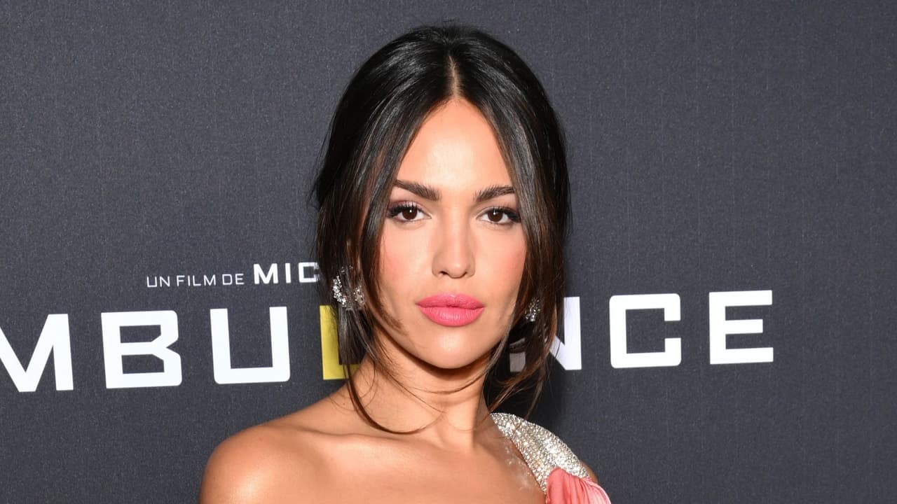 Eiza González lució como una diosa griega: su look arrasó en la premiere de 'Ambulance'
