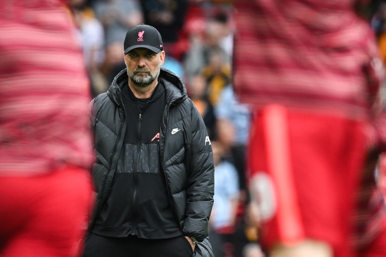 Así vivieron jugadores y aficionados tanto del Manchester City como del Liverpool la última jornada de la Premier, en la que los Citizens se alzaron con el título y los Reds soñaron con el campeonato y se quedaron muy cerca.