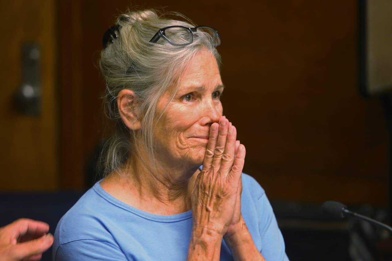 Deniegan la libertad condicional a Leslie Van Houten, una de las seguidoras de Charles Manson