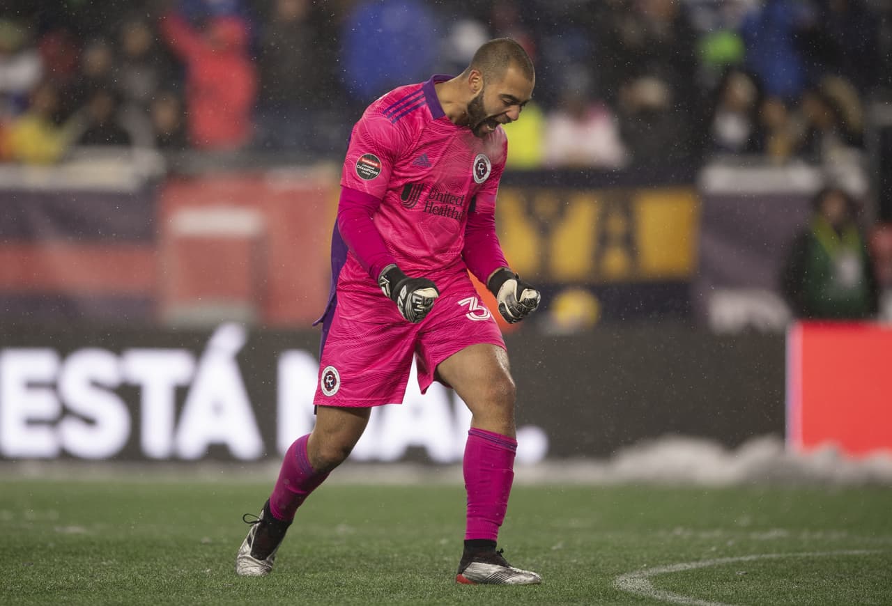 New England Revolution fue muy superior a los Pumas y se impuso gracias a un doblete de Adam Buksa y otro tanto de Sebastian Lletget.