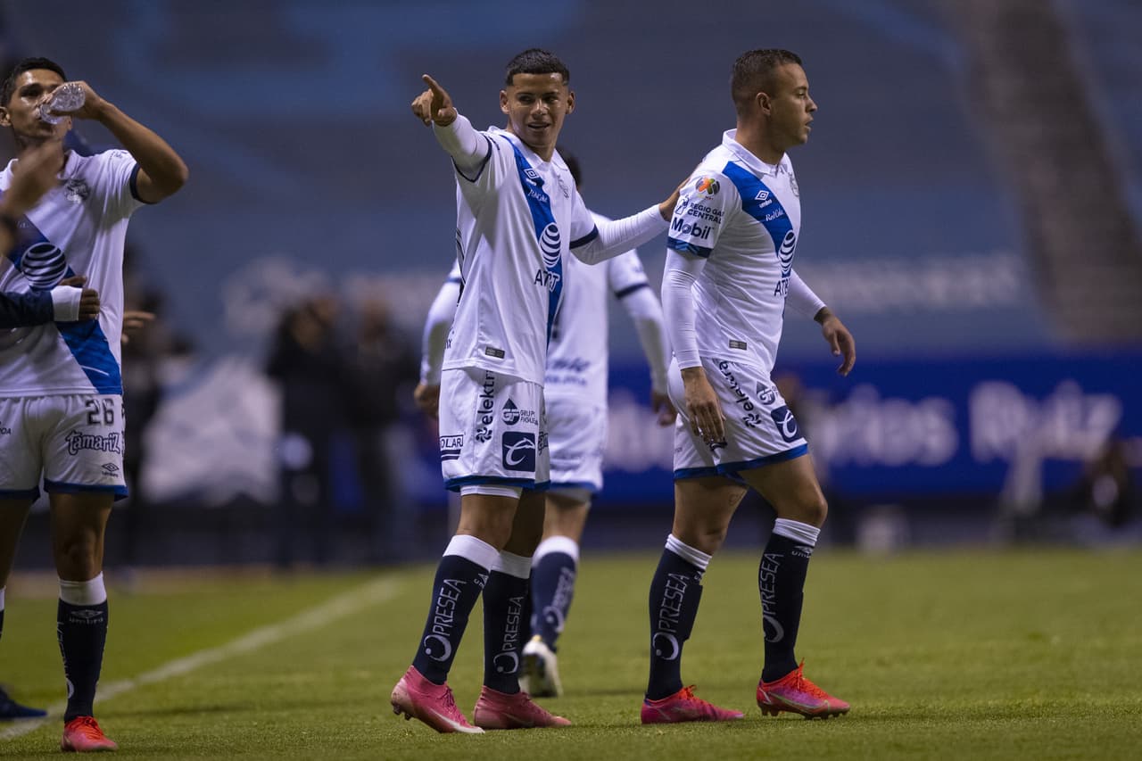 El uruguayo Araújo con un tiro de zurda logró el 3-1 definitivo.