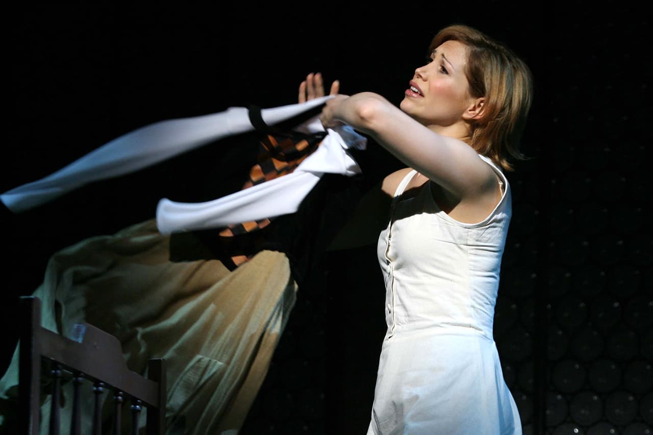 La actriz también actuó en la puesta en escena 'La novicia rebelde'.