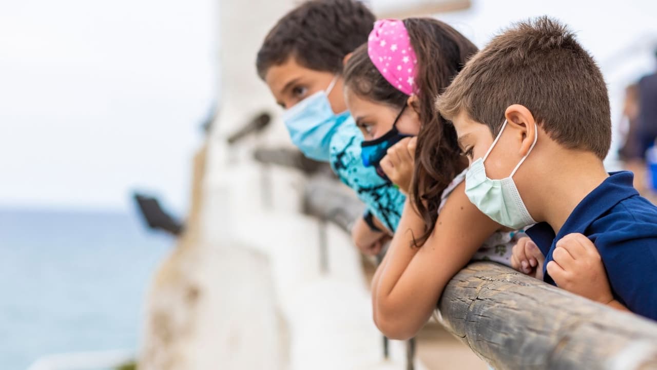 Los infectados con covid-19 pueden no presentar síntomas y contagiar a otros, de ahí la importancia de recordar a los pequeños que seguir con las medidas de bioseguridad recomendadas por las autoridades.