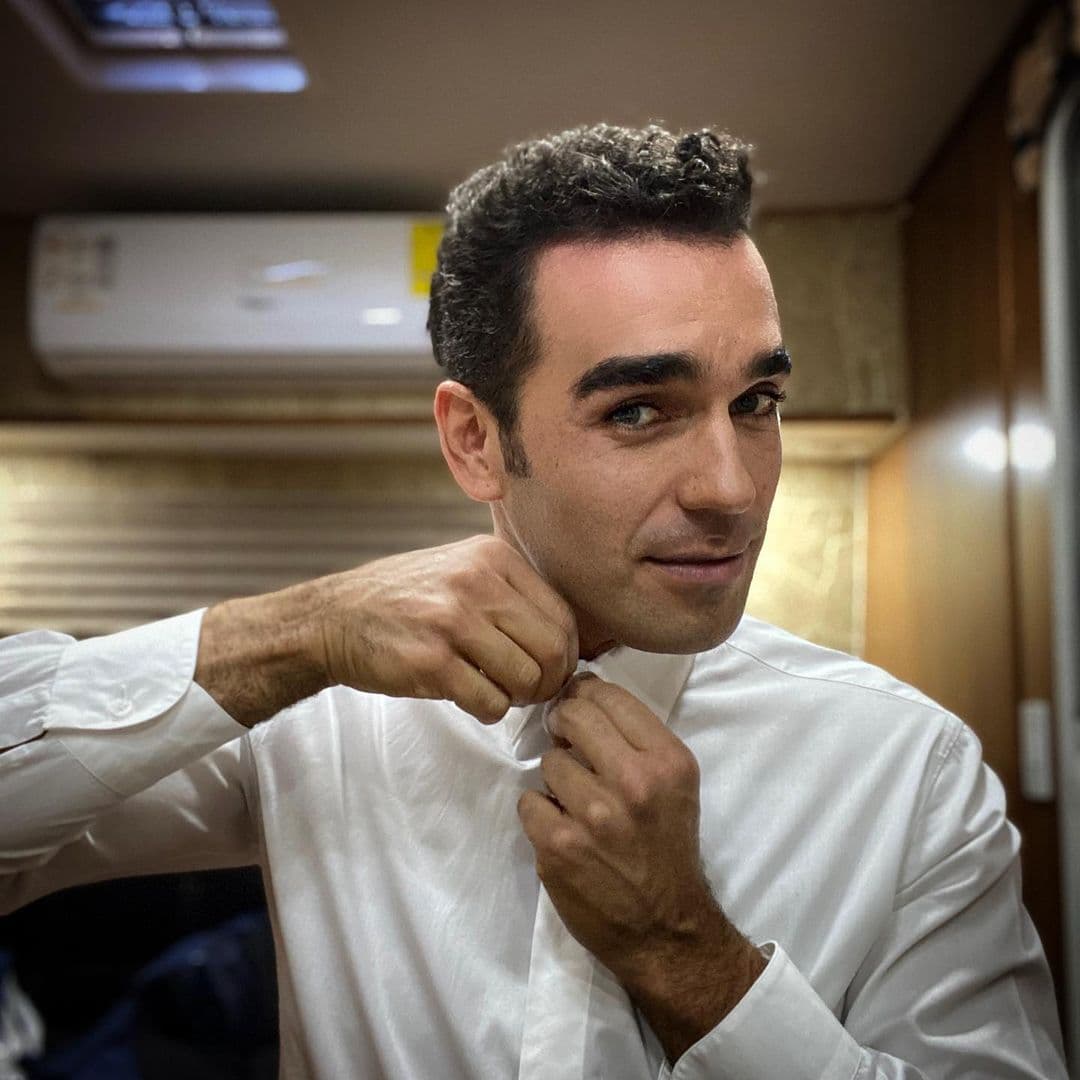 En 2016 se convirtió en un villano en la novela
<b>Despertar contigo</b>, donde le hizo la vida de cuadritos a
<b><a href="https://www.univision.com/temas/daniel-arenas" target="_blank">Daniel Arenas</a></b> y
<b><a href="https://www.univision.com/temas/ela-velden" target="_blank">Ela Velden</a></b>. A este proyecto le siguieron
<b>'Falsa identidad'</b> y
<b>'La taxista'</b>, protagónico en el que interpretó a Álvaro Lizárraga, un millonario con el corazón roto que se enamoró del personaje de Ana Belena.