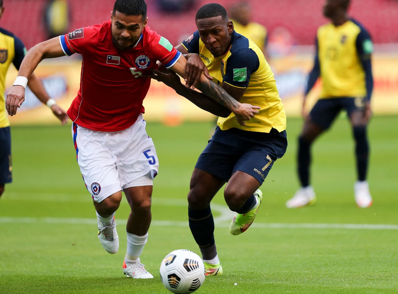 Chile tuvo un hombre más en la parte final del encuentro pero no encontró la llave para abror la portería de Ecuador.