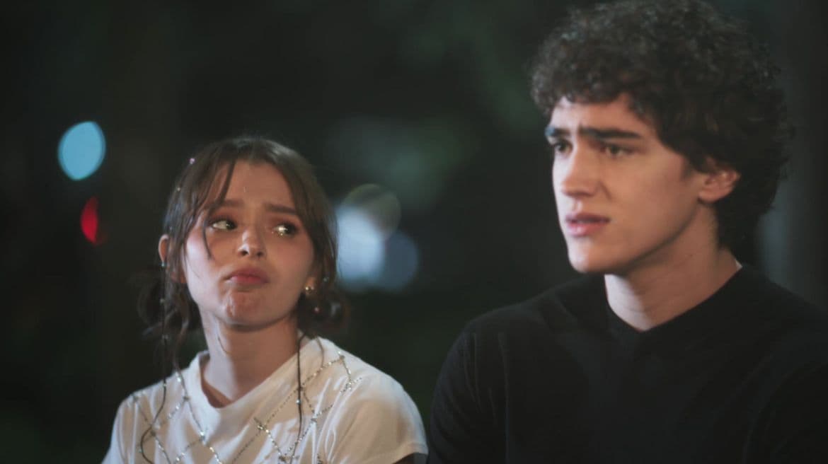 Feri cuestiona a Sebastián por querer ser su novio.