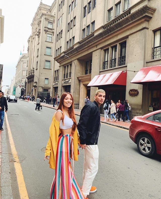 "Pero por fuera
<b>había como una conexión, una cosa loca, de verdad, como que un imán que te llama y eso fue inevitable</b>", explicó la 'instagrammer' a
<a href="https://www.rcnradio.com/entretenimiento/legarda-y-luisa-fernanda-w-esta-es-su-historia-de-amor">RCN</a> en aquél entonces.
<br>