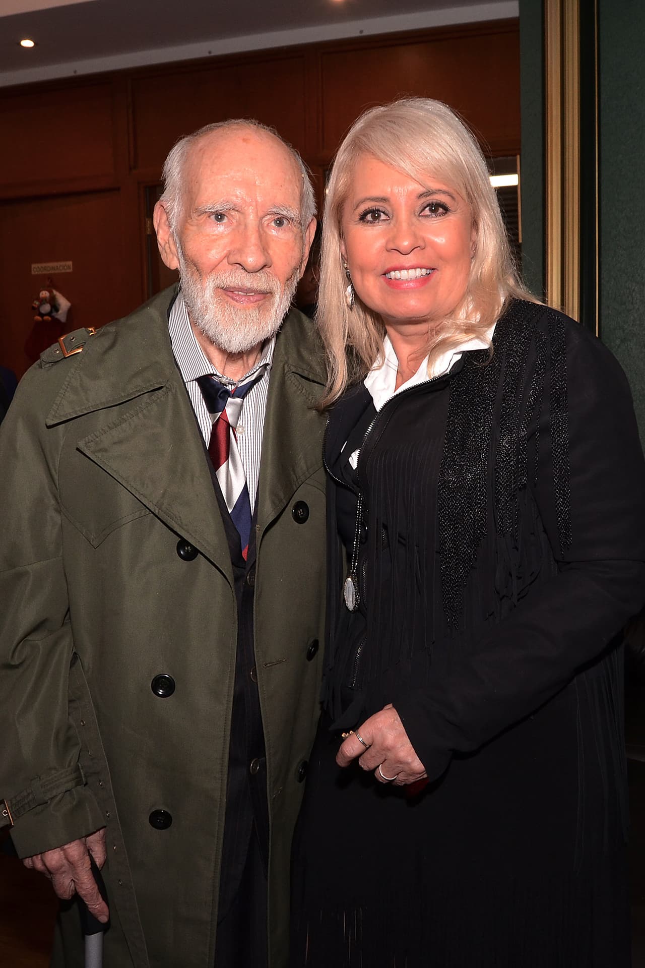 Aarón Hernán debutó en la televisión en la telenovela 'La mentira', en 1965, junto a Julissa, Fanny Cano y Enrique Lizalde.