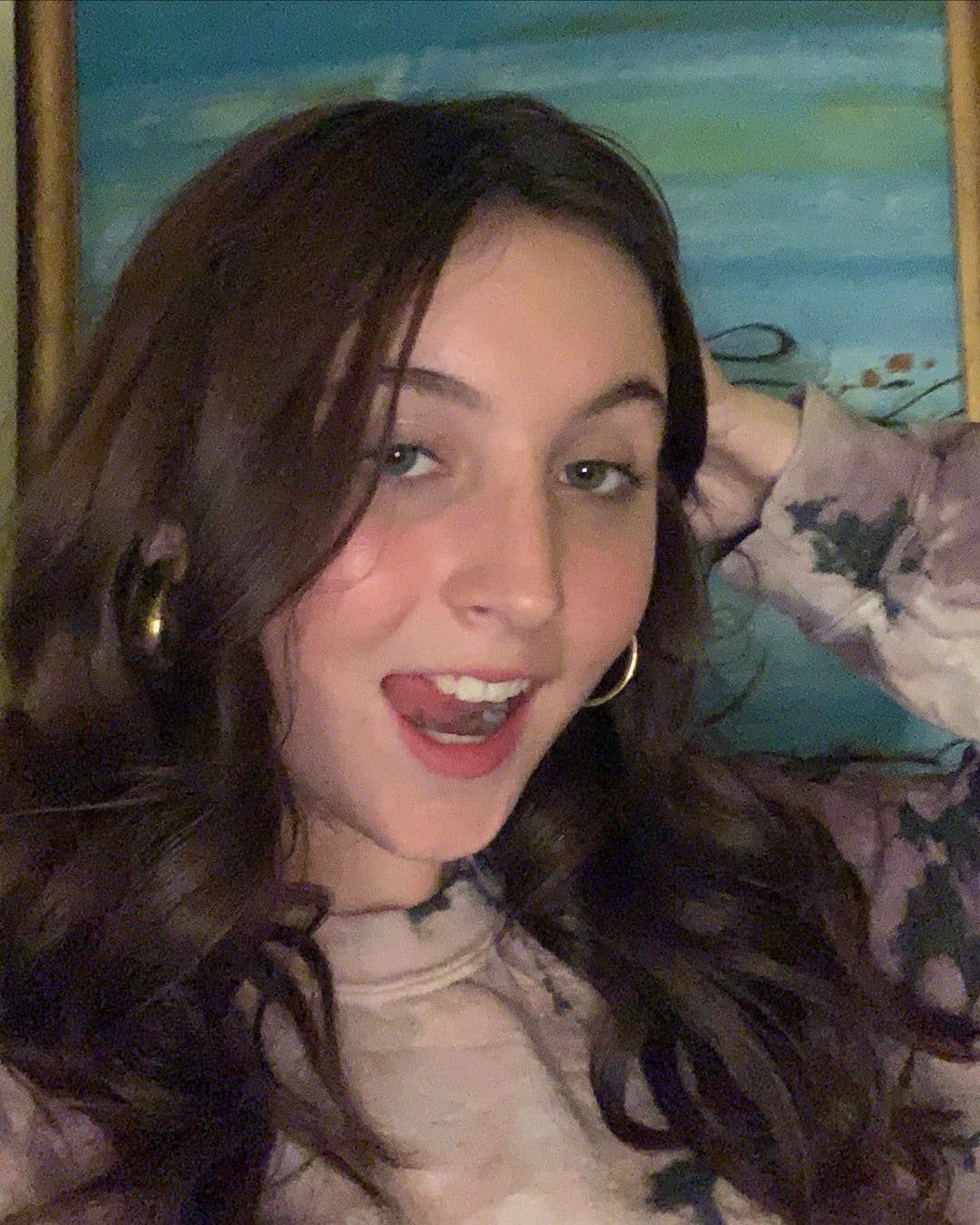 Mía, la hija mayor de Maki y Juan Soler, celebró el pasado 18 de diciembre su cumpleaños número 15 y lo hizo muy festejada por sus papás.