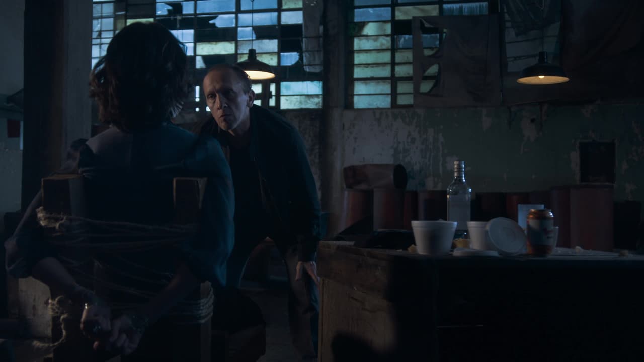 Mientras Diego, lleno de sed de venganza, le recriminaba que solo haya sido su sirviente.
<br>