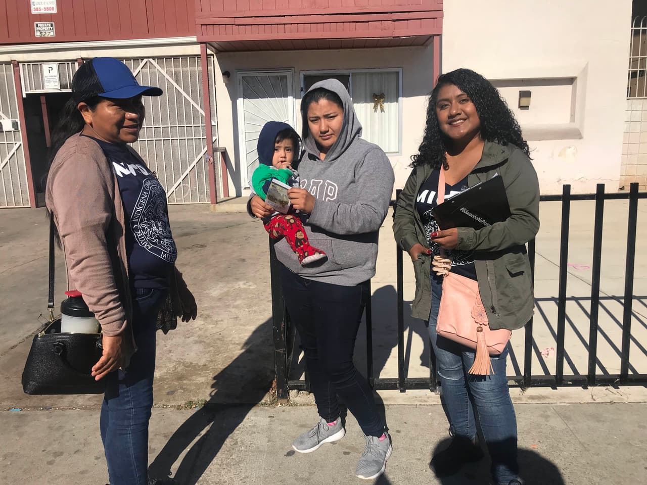 Comunidades indígenas de California reciben capacitación en su idioma sobre el coronavirus