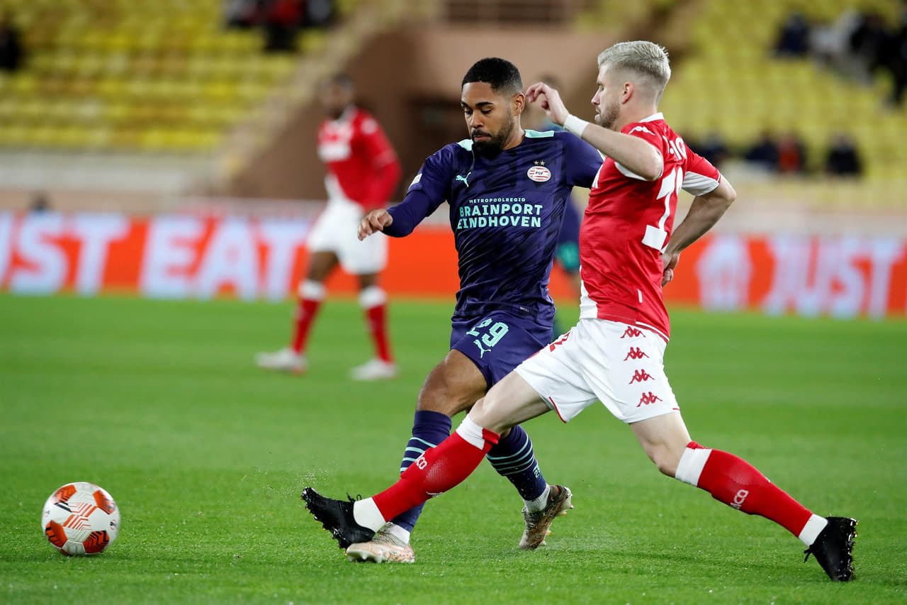 El PSV y AS Monaco se van con empate 0-0 durante jla cuarta fecha en la fase de grups en la UEFA Europa League. El mexicano 'Guti' Galaviz participó los 90 minutos del encuentro.