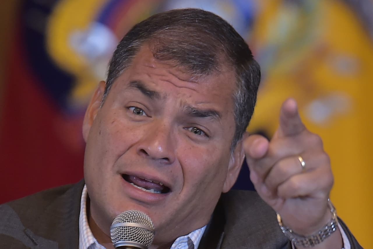 Correa acusa a Macri de interferir en asuntos internos de Venezuela