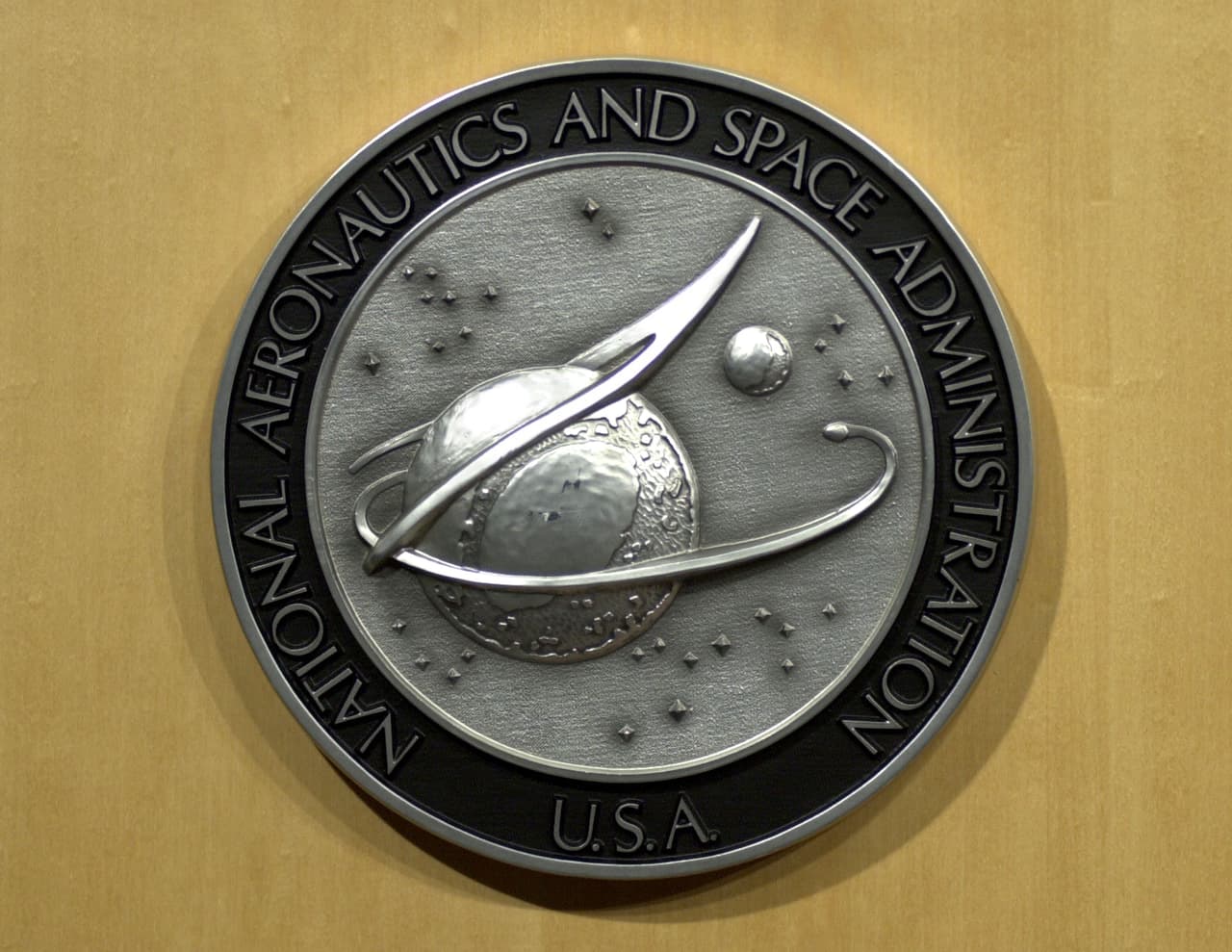 Sin embargo, ellos no fueron los primeros en predecir el planeta, ya que también observaron este efecto gravitacional Scott Sheppard del Instituto de Ciencia Carnegie y Chad Trujillo del Observatorio Gemini de Hawái en el 2014.