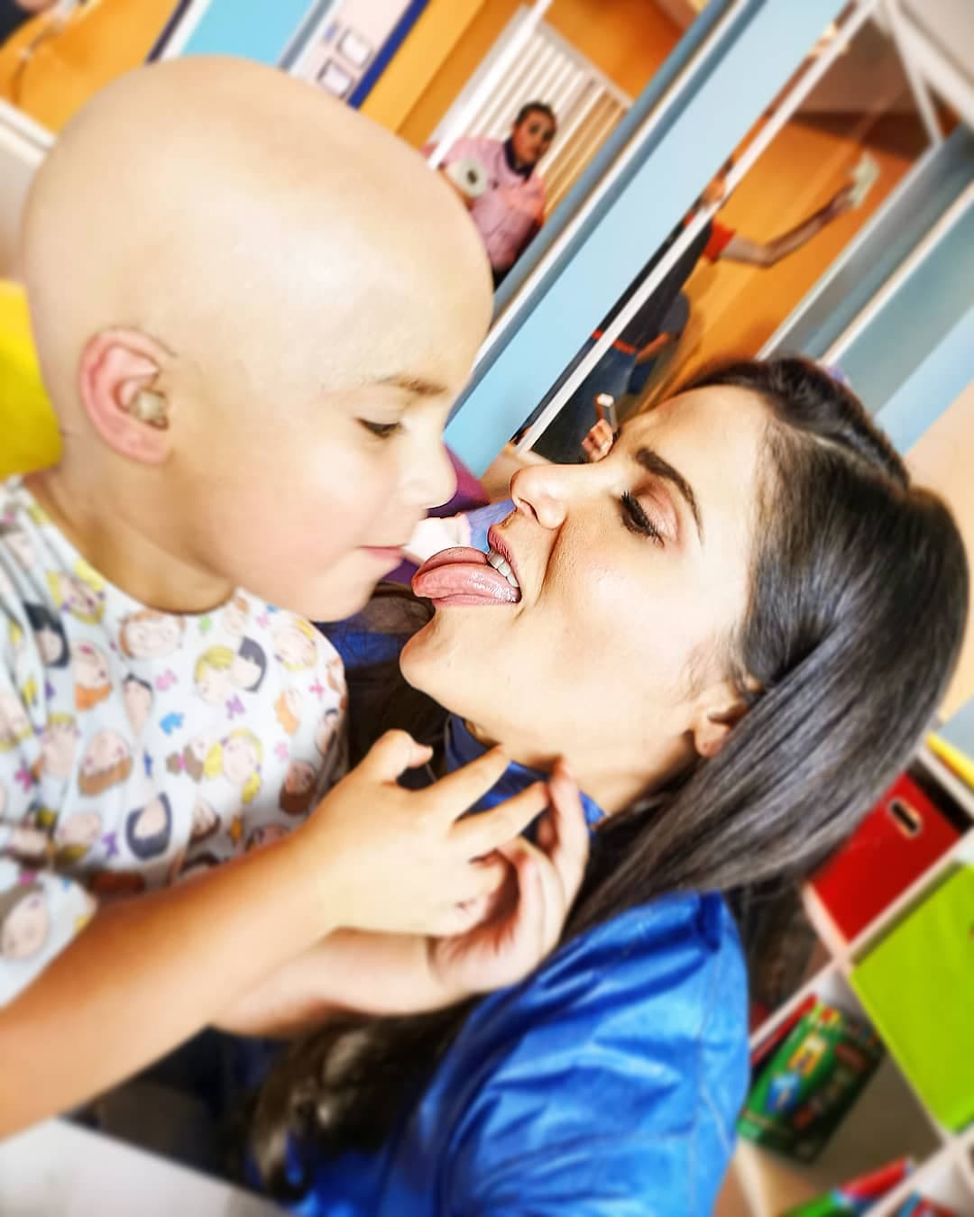 Tras confirmarle que daría vida al personaje principal, la actriz buscó a madres de niños con leucemia, lo que la sensibilizó mucho sobre la enfermedad.