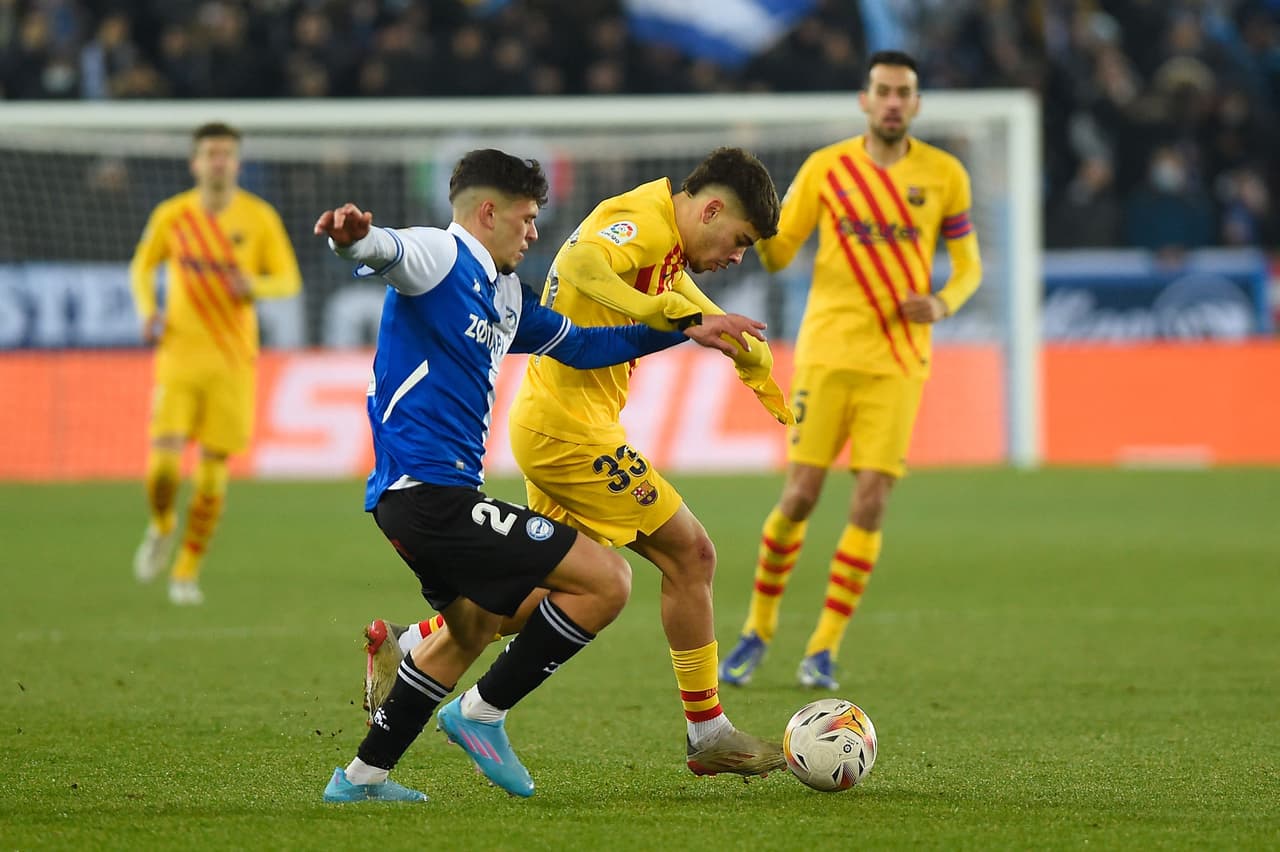 El Barcelona batalló mucho para vencer al Alavés, uno de los peores de LaLiga, pero al final lo hizo con un gol de Frenkie de Jong.