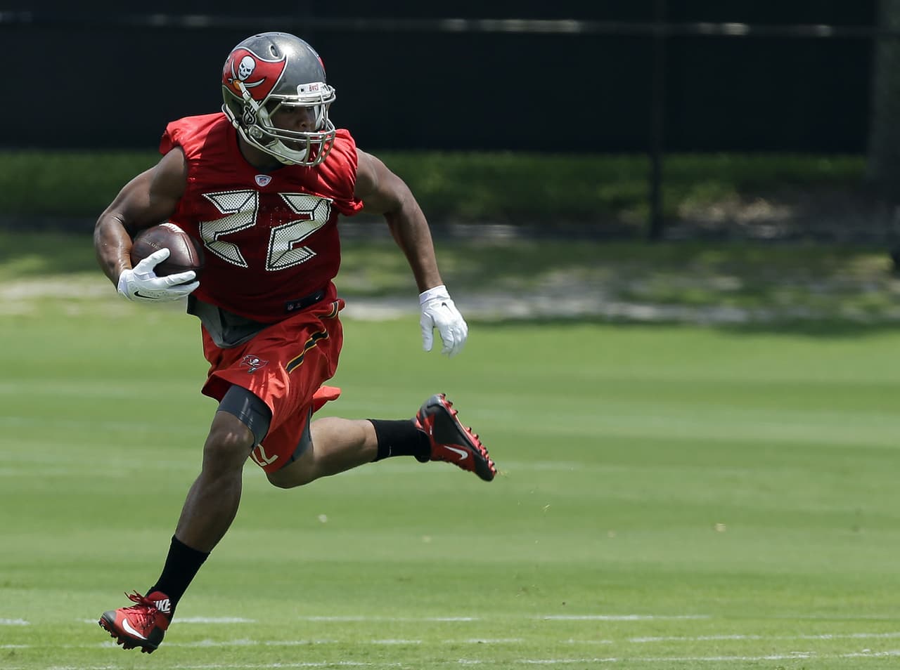 Doug Martin quiere que le cambien el apodo del 'Hamster Musculoso' para siempre