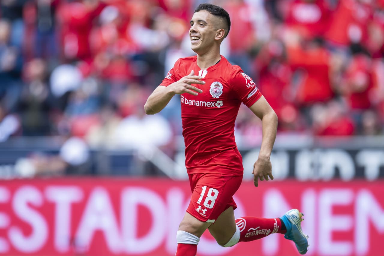 <b>Leonardo Cecilio Fernández</b> - La sopresa de Toluca y del torneo entero se ha robado las cámaras ya que en su primer torneo en México ha logrado conseguir ocho goles en 10 partidos.