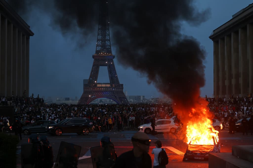 Cientos de detenidos, euforia y disturbios en calles de Francia tras título del PSG en la Champions League