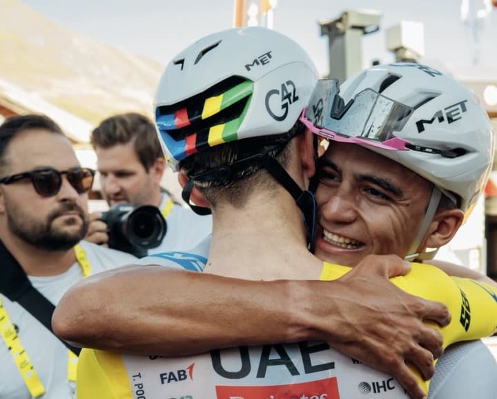 Del Toro, se aferra al tercer puesto y al maillot blanco tras la etapa 19 del Tour de Francia