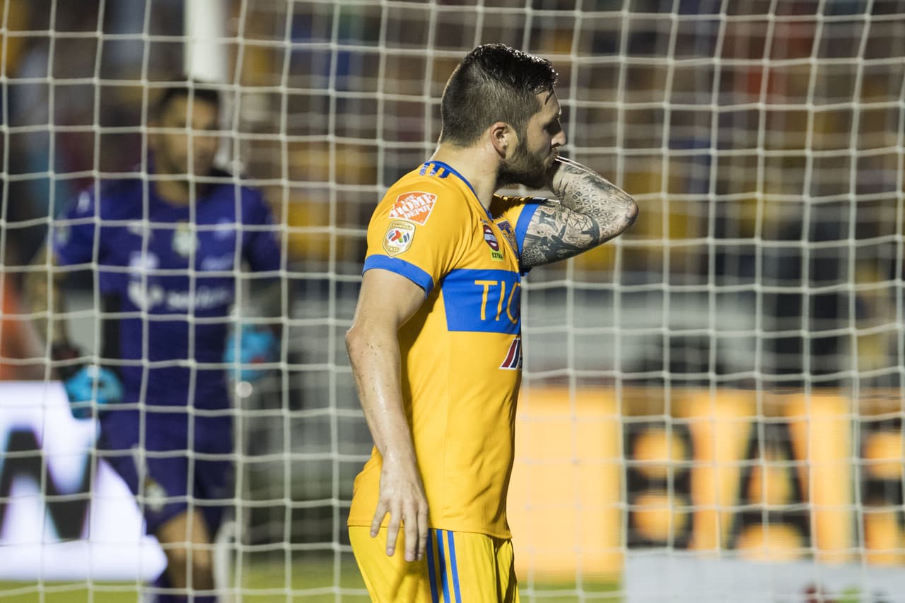 El segundo gol de Tigres llegó en los pies del francés Andre-Pierre Gignac al minuto 35 del segundo tiempo de penalti.