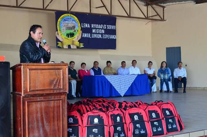 Tramitarán licencias, actas de nacimiento y otros documentos para guanajuatenses en Waukegan