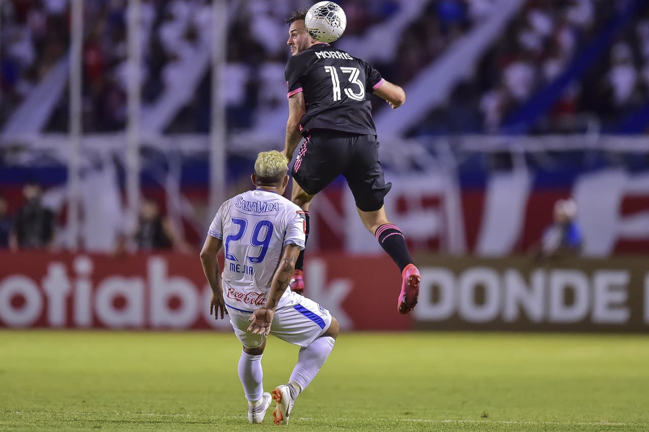 En los minutos finales, Sounders cayó en exceso de confianza y permitió que los locales estuvieran encima Después de una gran jugada colectiva, Yustin Arboleda logró su doblete y significó el empate, ocurrió al minuto 81.