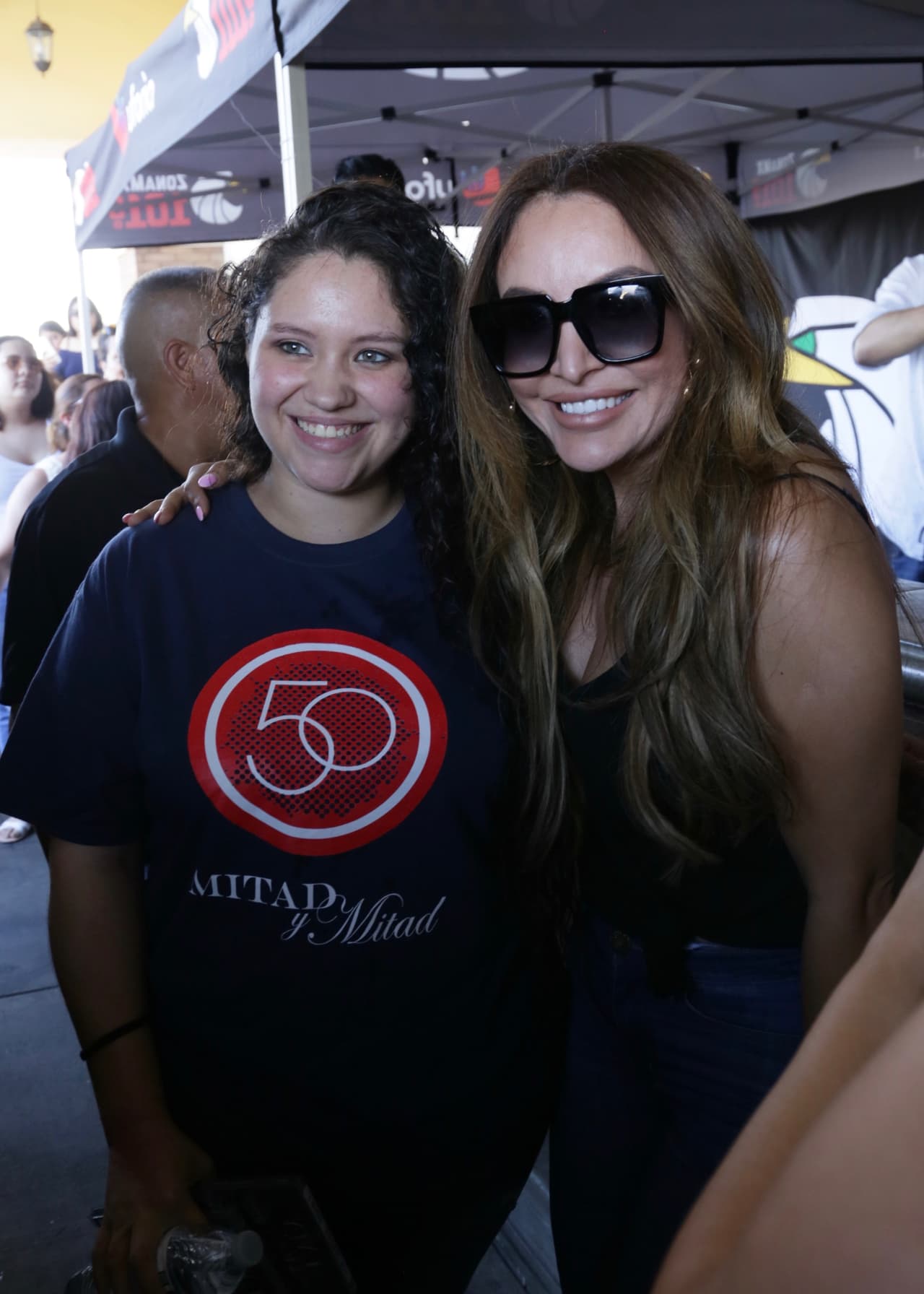 Y es por eso que sus radioescuchas se emocionan al verla en persona.