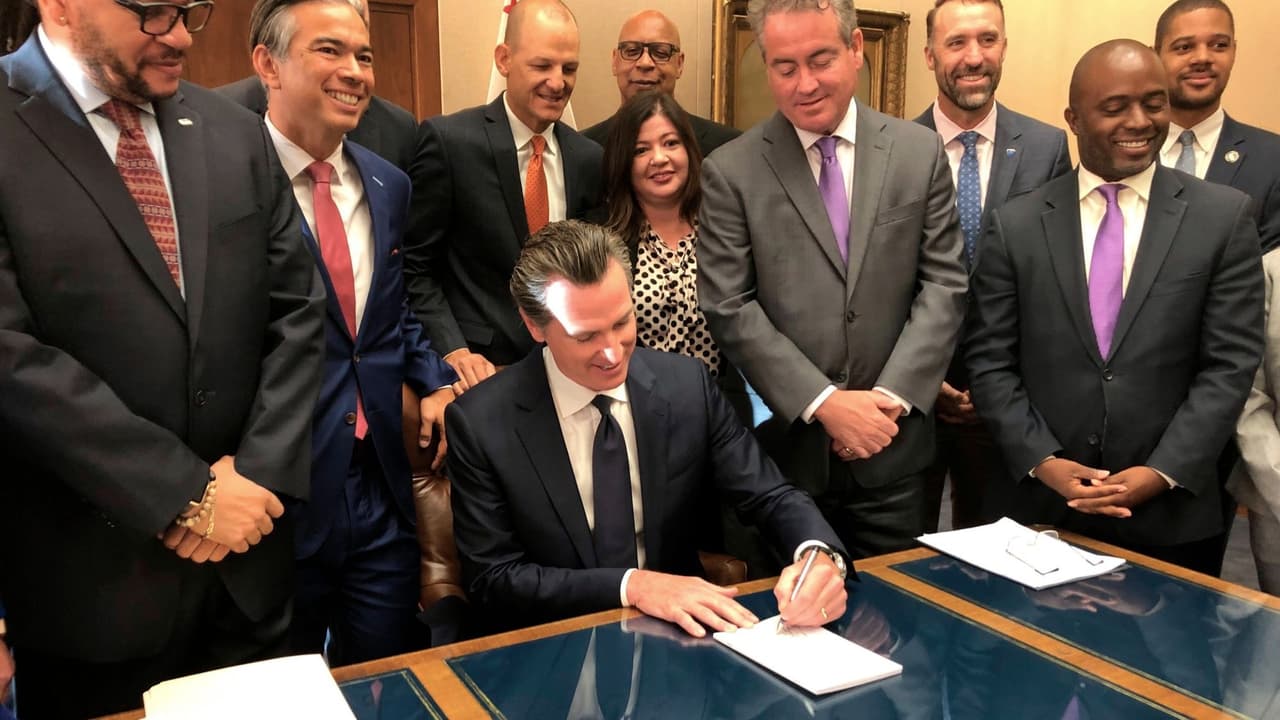 Si vives en California debes conocer las nuevas leyes que te afectarán este 2020