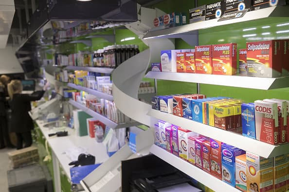 Dichos medicamentos ayudarán con los dolores y otros síntomas similares a la gripe.