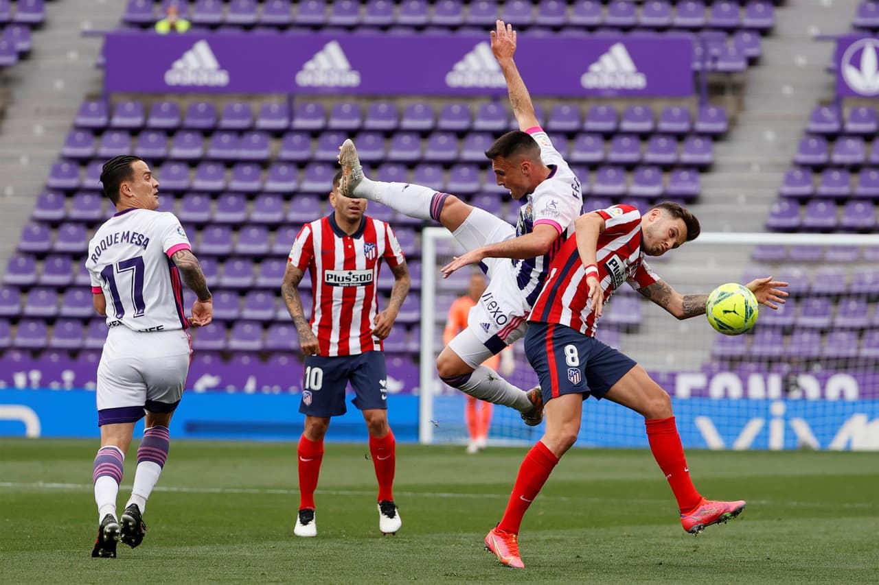 Luis Suárez se vuelve a poner la capa de héroe y consigue el tanto que le da la remontada y el título al conjunto colchonero al vencer 1-2 al Real Valladolid.