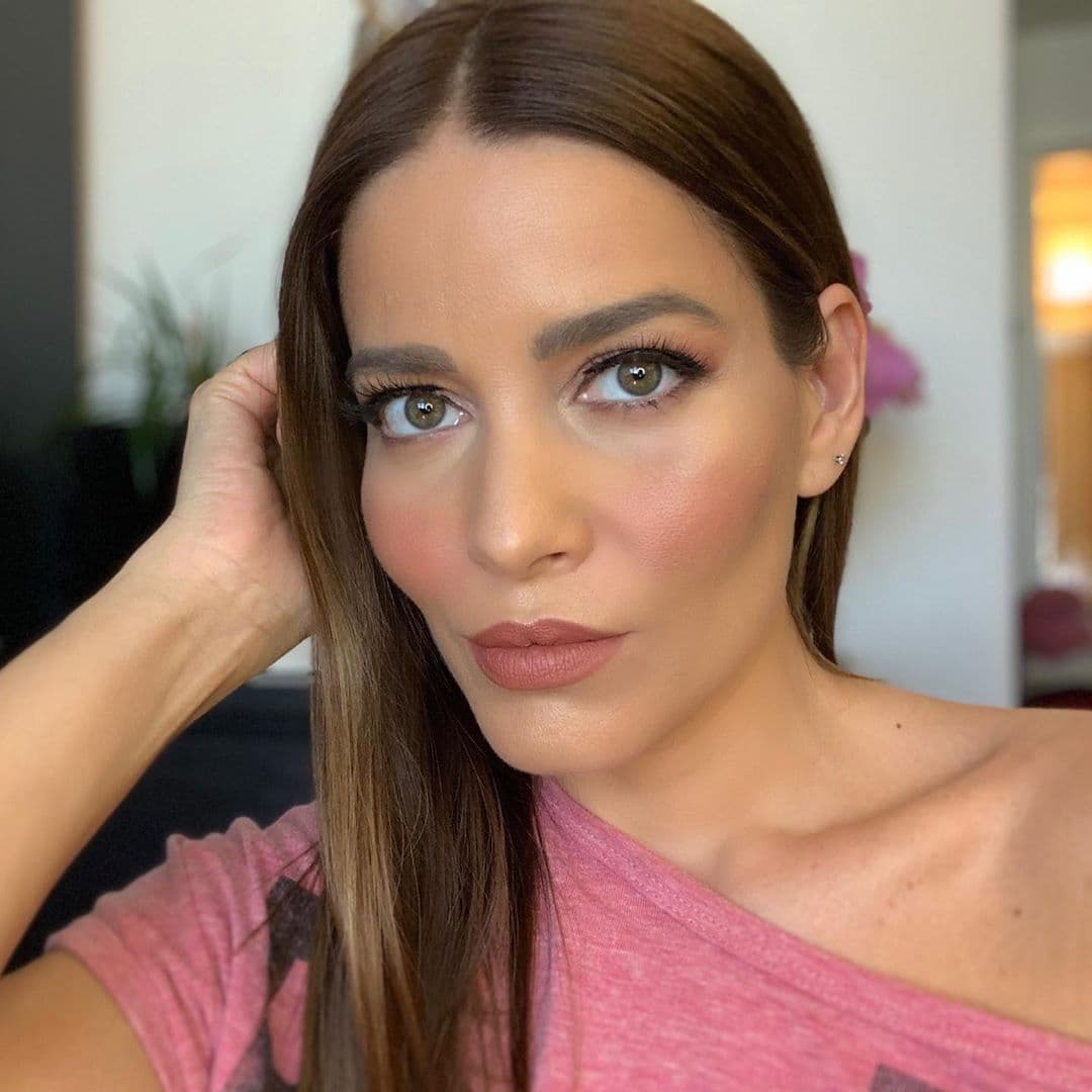 Allí, además de compartir su día a día con ellos, viajes y diferentes proyectos profesionales, también les ofrecía consejos.