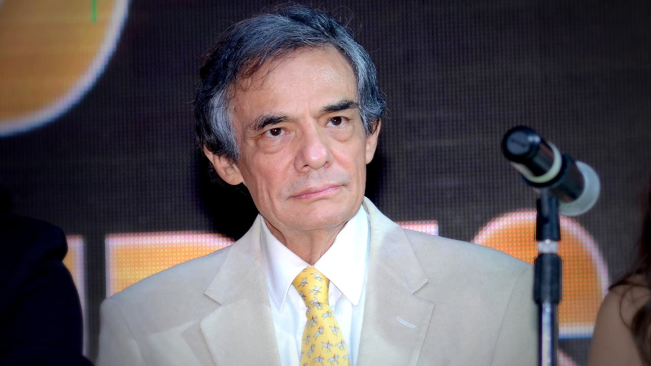 Encuentran testamento de José José en México