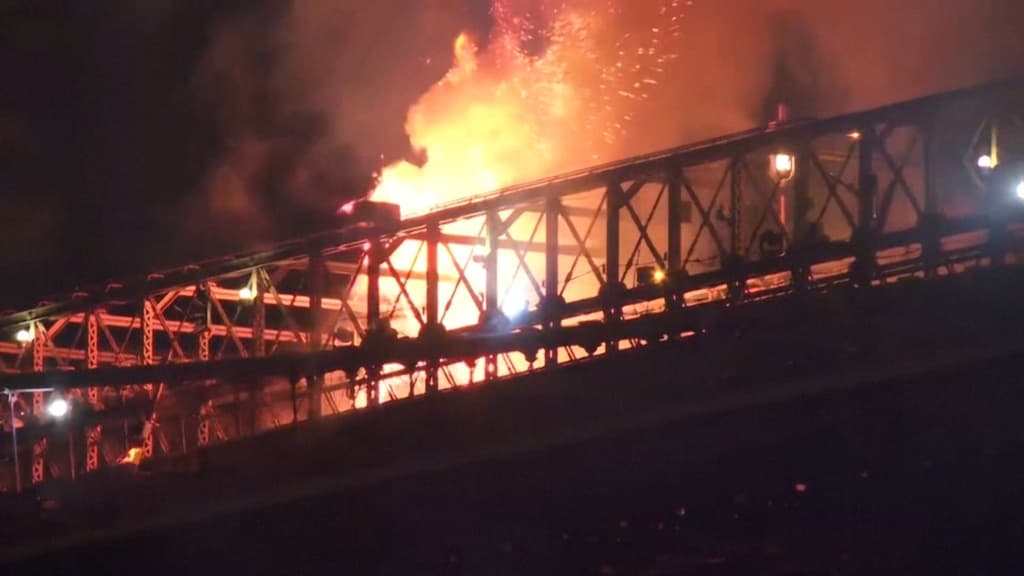 Incendio en el Puente de Brooklyn durante fuegos artificiales: esto sabemos