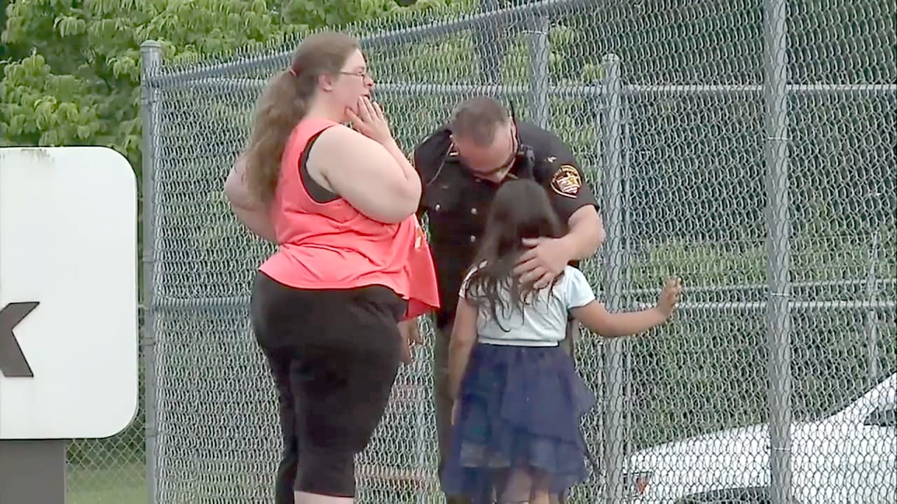 Fresh Mark tiene más de mil empleados a nivel nacional y distribuye tocino, jamón, salchichas y fiambres en todo Estados Unidos.