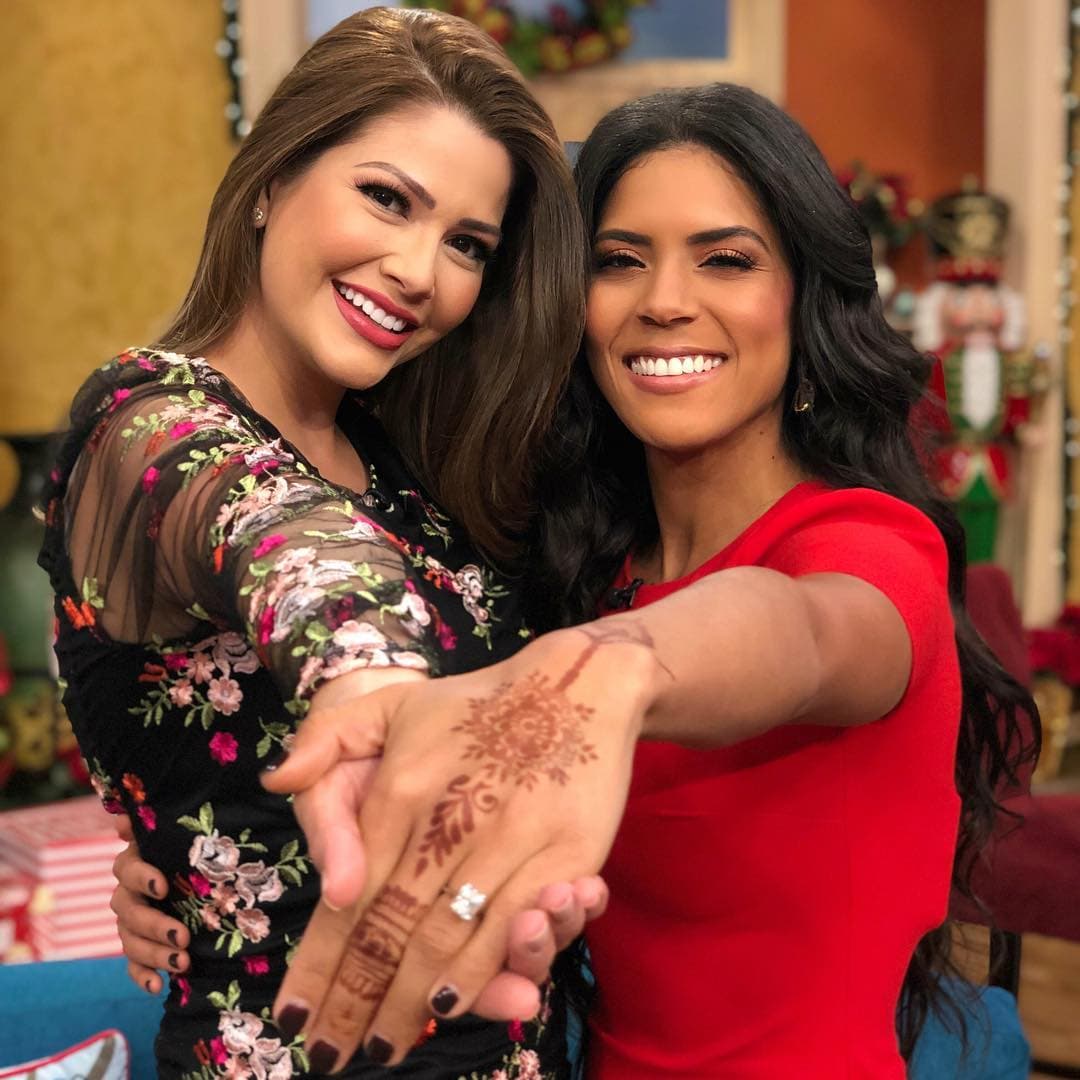 Ana Patricia también se sumó a la ola de felicitaciones y con esta imagen, mostrando el gran anillo de su amiga, publicó en Instagram: "Con la novia mas linda
<a href="https://www.instagram.com/FranciscaLachapel/">@FranciscaLachapel</a> me hace muy feliz poder poder compartir contigo este momento tan especial en tu vida ❤️ te quiero mucho!