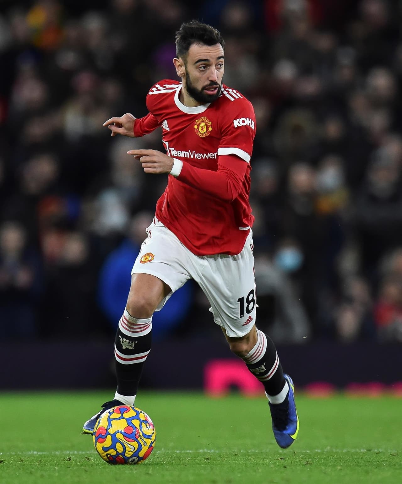 Wolverhampton le pega al Manchester United 1-0 con gol de Joao Moutinho al minuto 82' del encuentro. Cristiano Ronaldo había convertido pero se anuló la anotación por ser fuera de lugar. El mexicano Raúl Jiménez fue titular durante el encuentro.