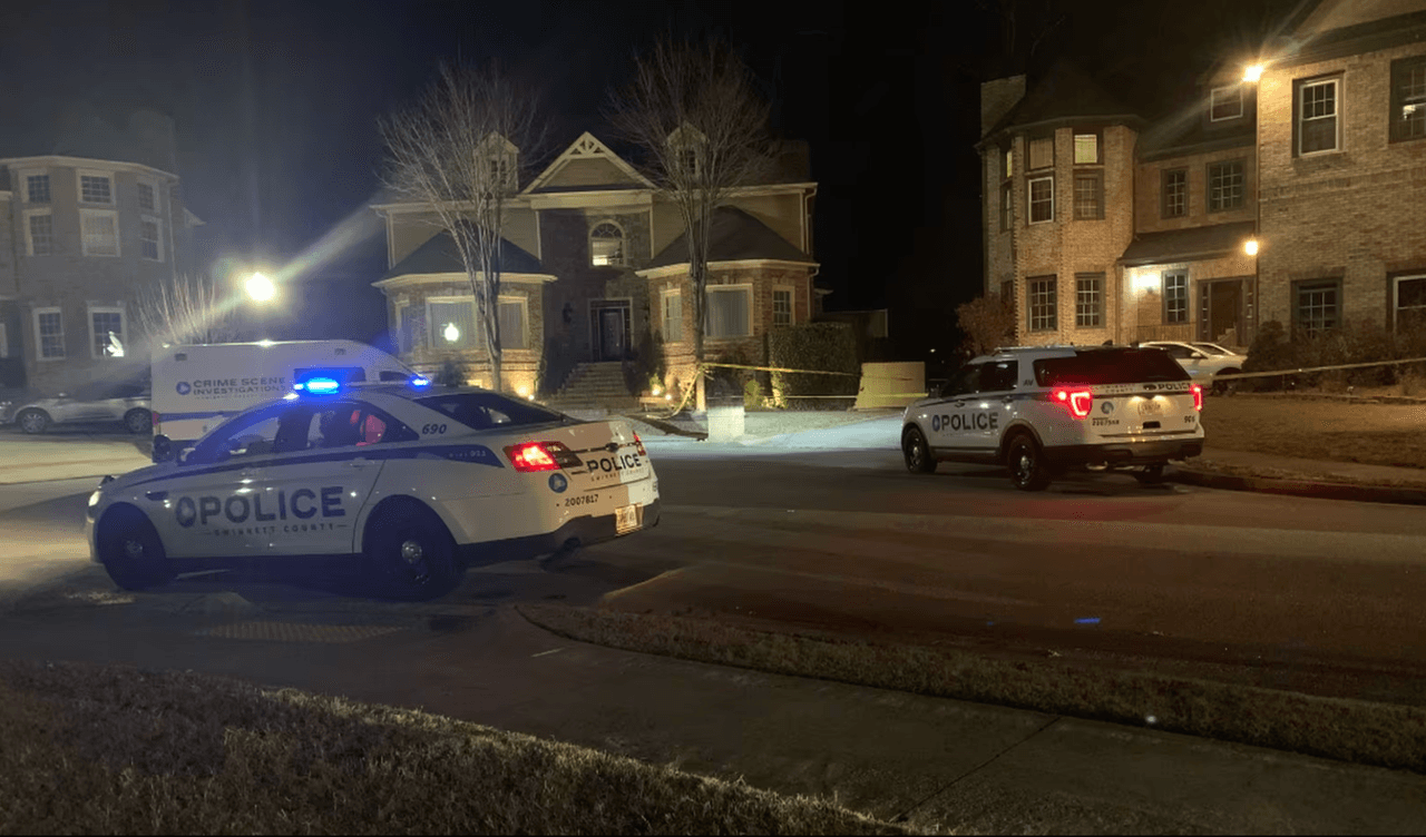 Una mujer es asesinada en una casa en el condado Gwinnett