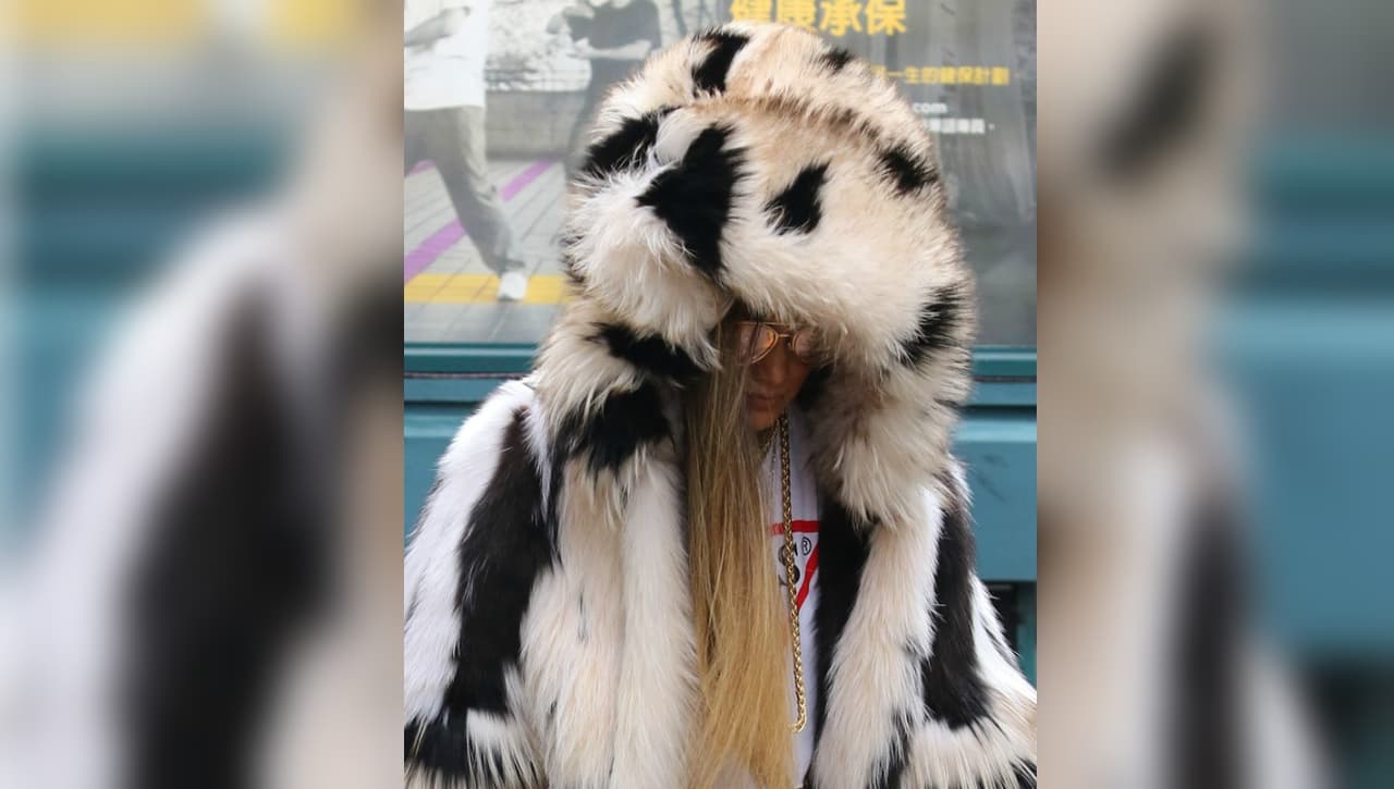 Como si estuviera acabando de salir del Polo Norte, Jennifer López fue vista este jueves en la Gran Manzana.