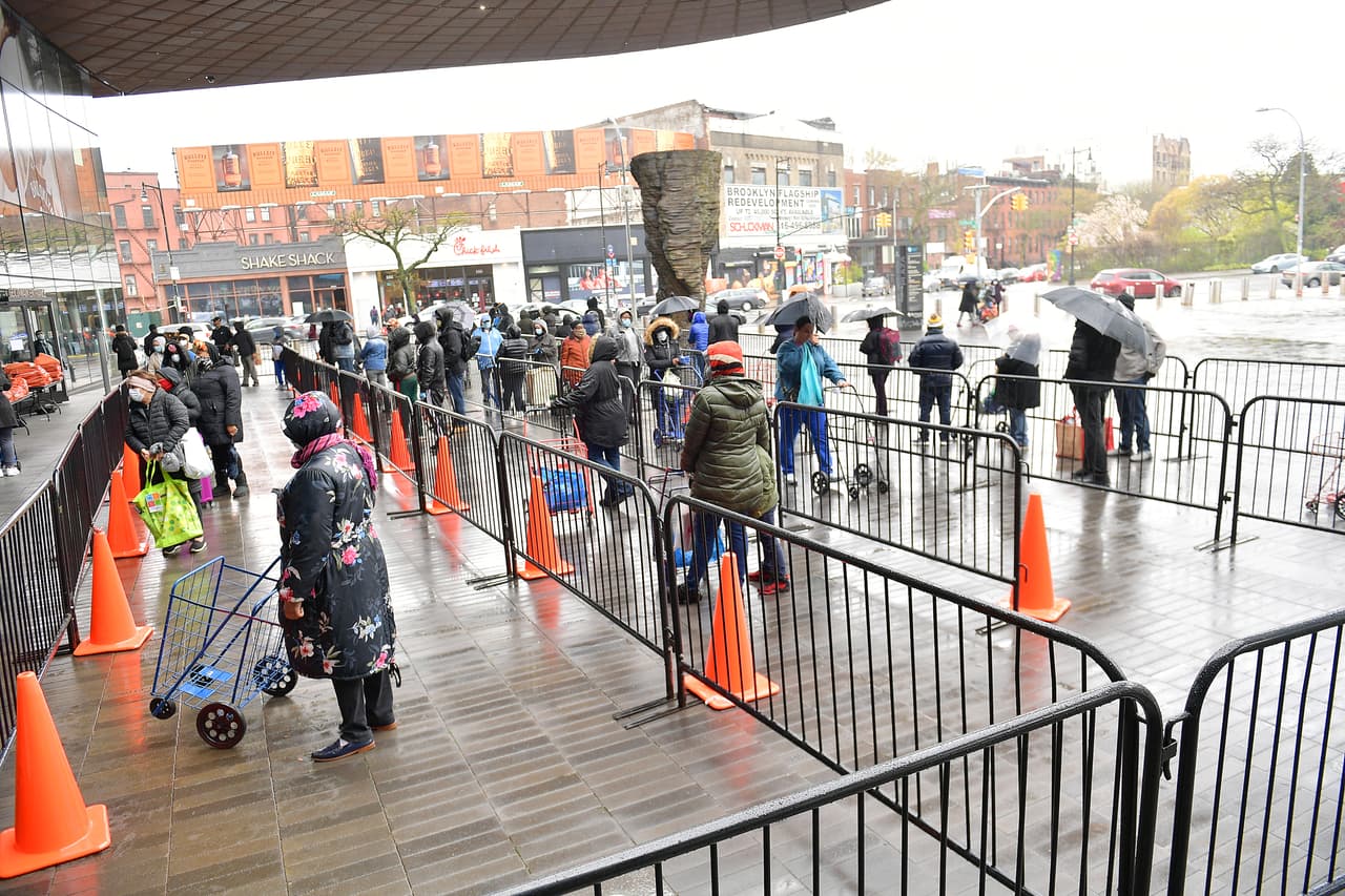 El gobernador Andrew Cuomo admitió a principios de esta semana que Nueva York podría quedarse sin fondos estatales para pagar los beneficios de desempleo a residentes si la pandemia del coronavirus continúa.