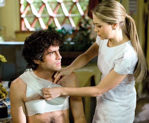 En el 2011 sufrió los maltratos de Osvaldo Benavides en "La que no podía amar", este personaje le gustó mucho al público.