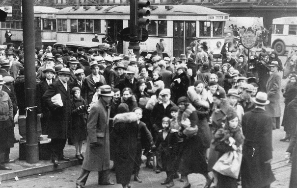 Cómo la navidad dejó el centro de las ciudades, pero poco a poco está volviendo
