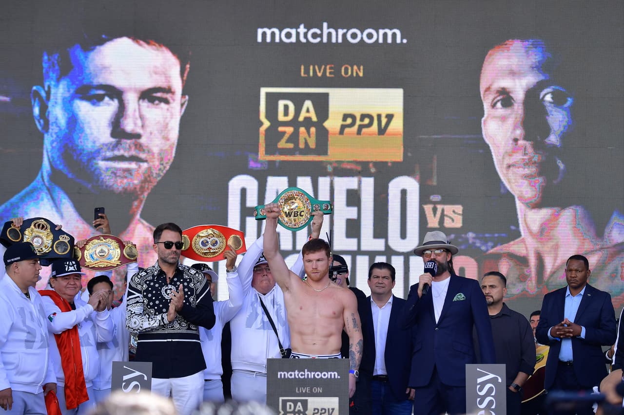 Saúl 'Canelo' Álvarez y Gennady Golovkin no tuvieron problemas para dar el peso y todo quedó listo para que se enfrenten mañana en Las Vegas.
