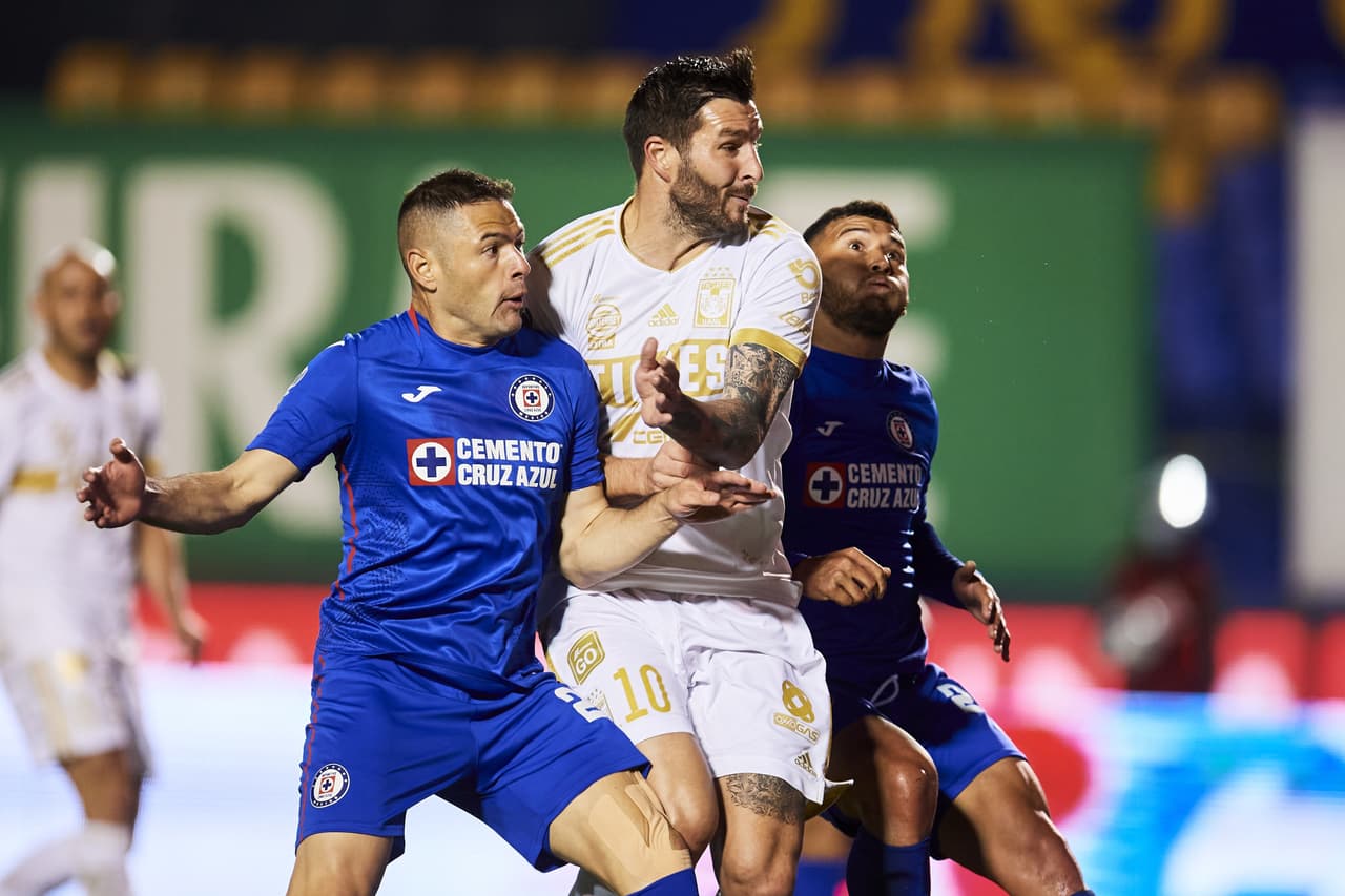 Los Tigres no tienen un buen regreso y Cruz Azul vence 0-2 en el Volcán. Cruz Azul se sitúa en la tercer posición con 12 unidades y los regios se quedan en la décima plaza con 7 unidades, aunque tienen un partido menos que los demás.
